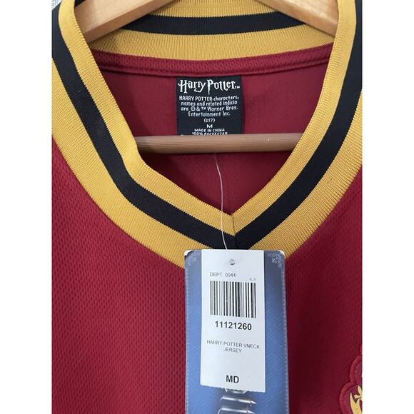 NEW Gryffindor Quidditch Shirt Mens Small Red Harry Potter Hogwarts Jersey - Picture 4 of 9